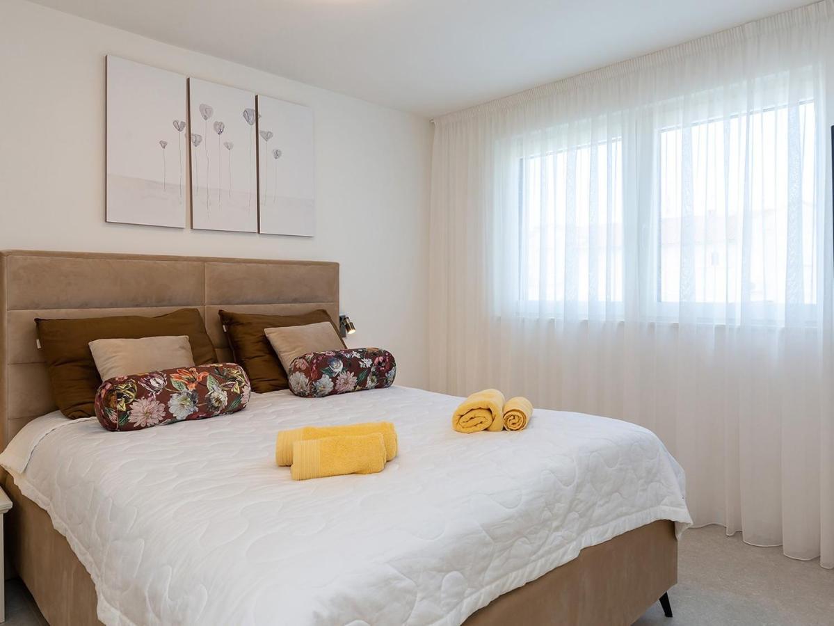 Residence Nar Poreč Kültér fotó